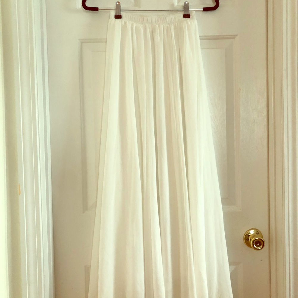 White fully lined maxi skirt